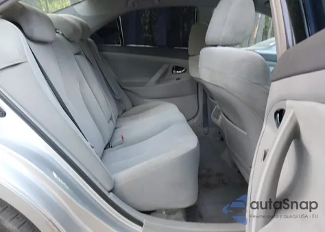 2010 Toyota Camry Le z USA, uszkodzony, nr VIN 4T1BF3EK1AU055873